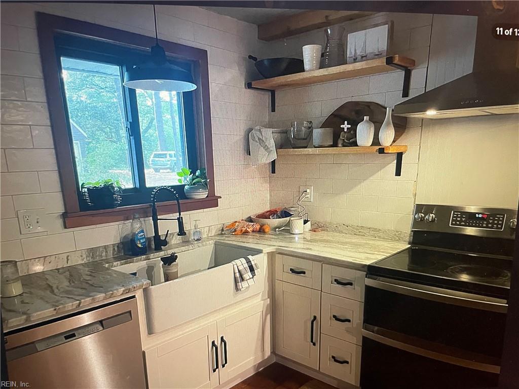 7029 Suburban Arch Property Photo 9