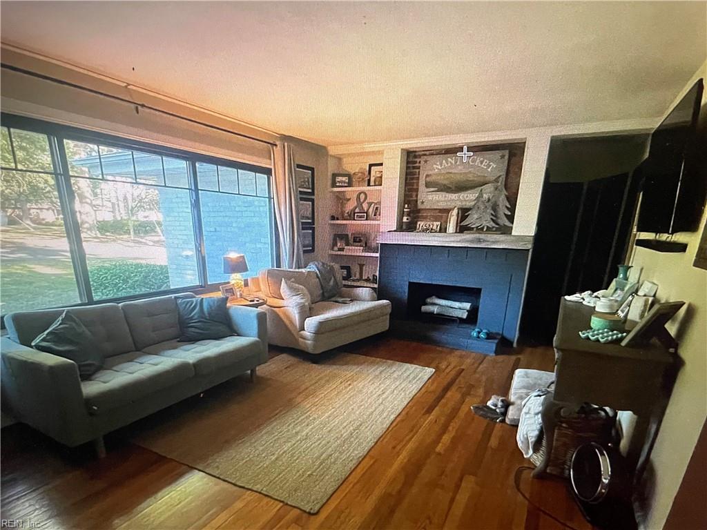7029 Suburban Arch Property Photo 13
