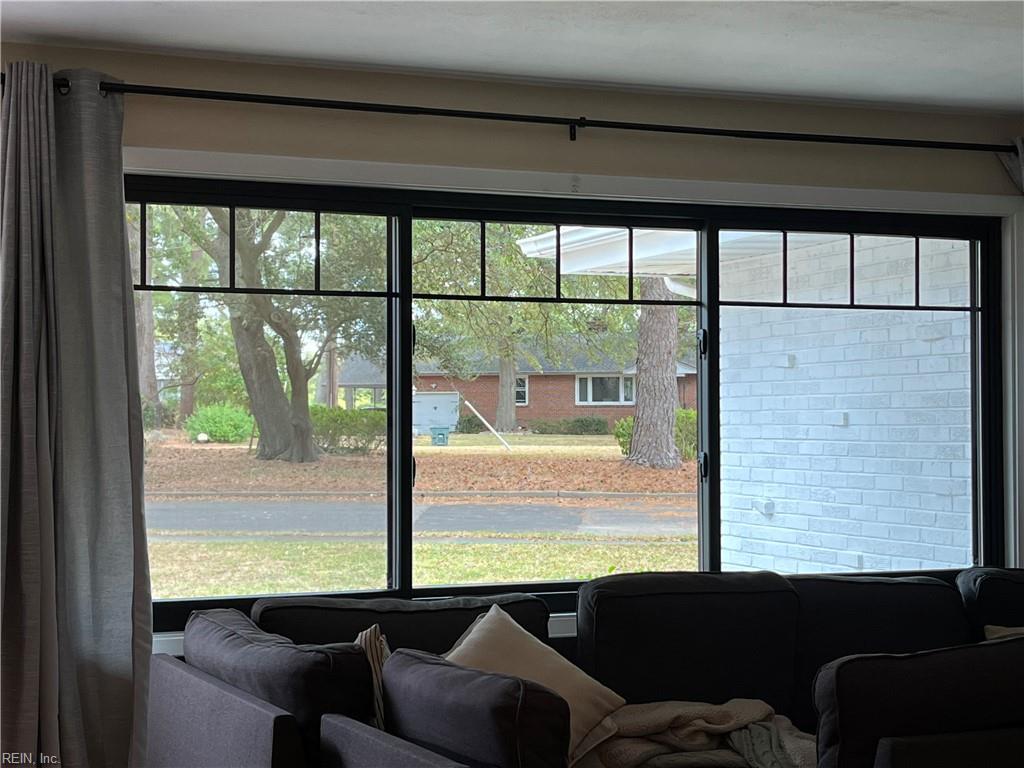 7029 Suburban Arch Property Photo 14