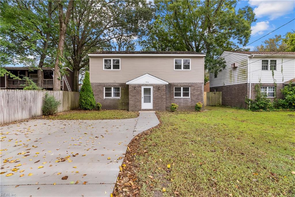 9554 Lakeside Dr Property Photo 2