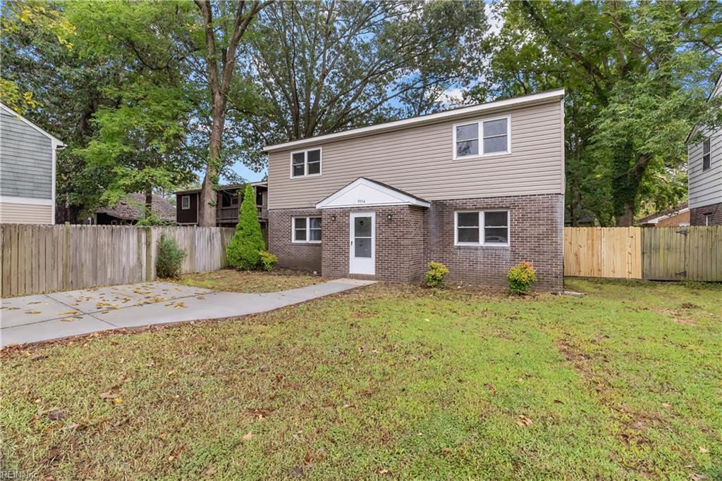 9554 Lakeside Dr Property Photo 3