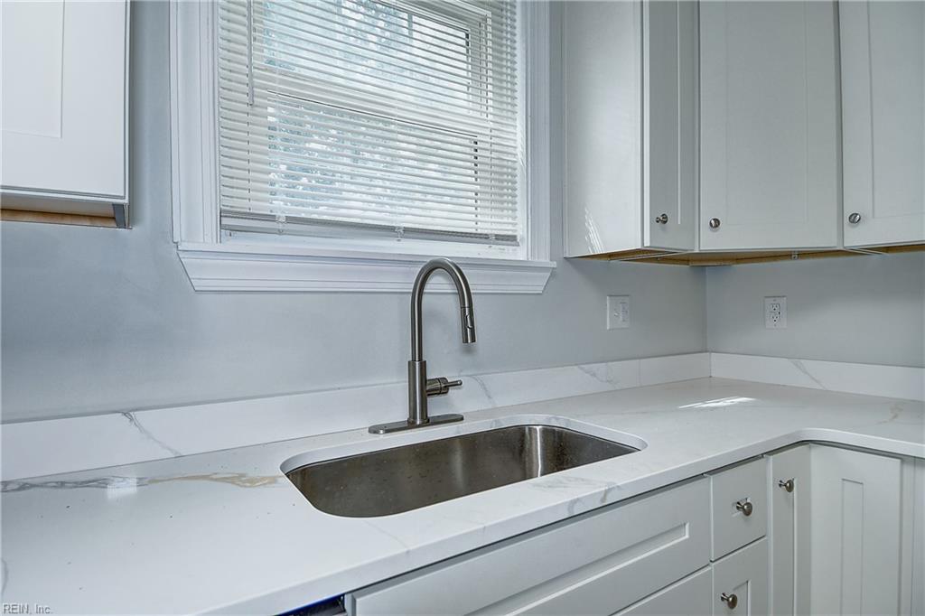 412 West Rd Property Photo 18