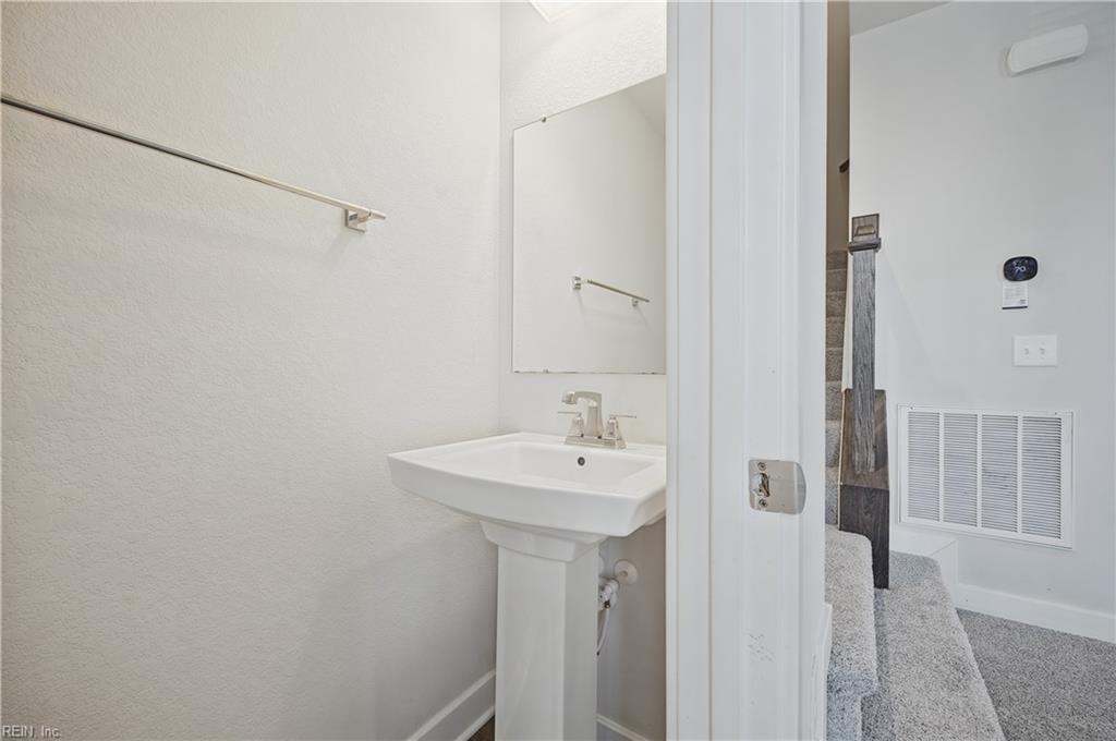 1209 Worden Way Property Photo 3