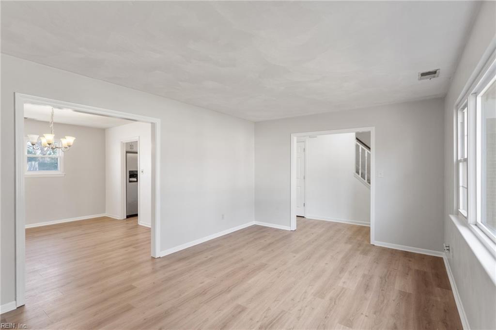 5125 Andover Ct Property Photo 4