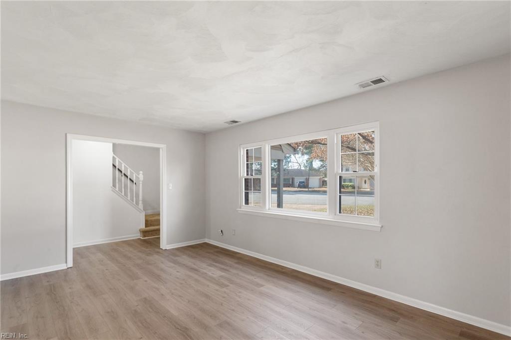 5125 Andover Ct Property Photo 5