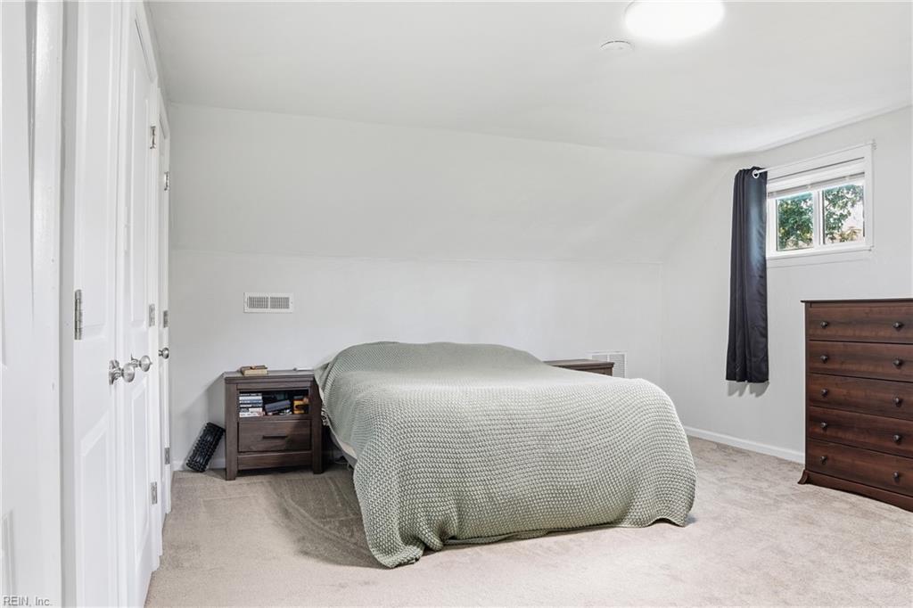 5569 Deepdale Dr Property Photo 17