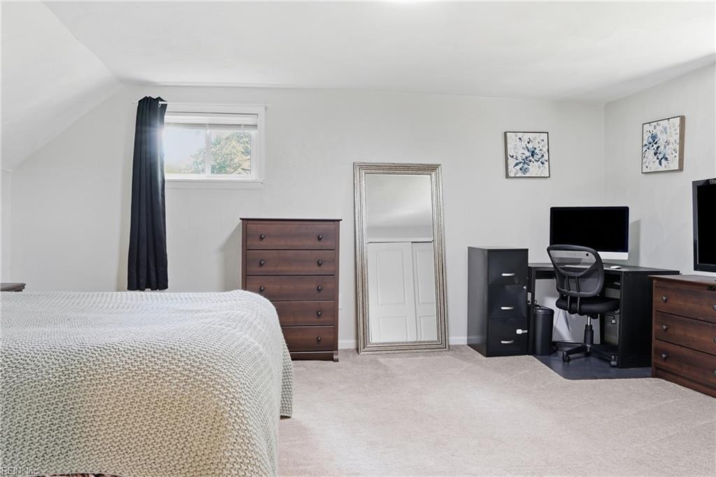 5569 Deepdale Dr Property Photo 18