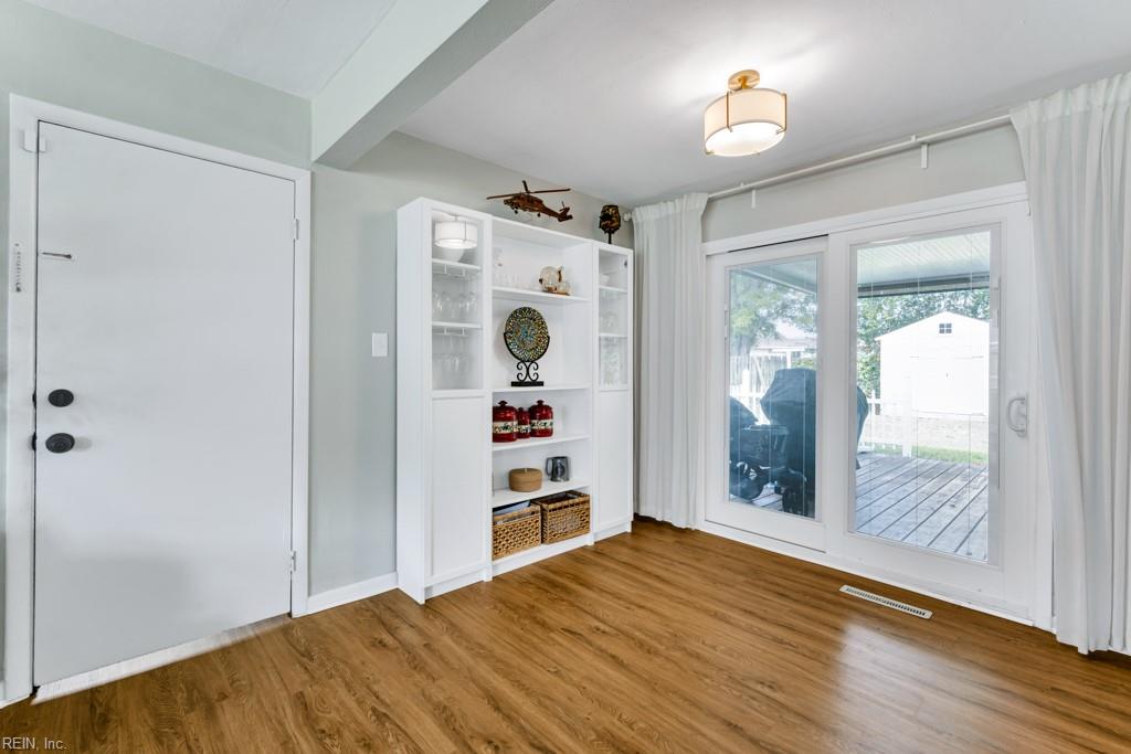 1710 Kingsway Rd Property Photo 8