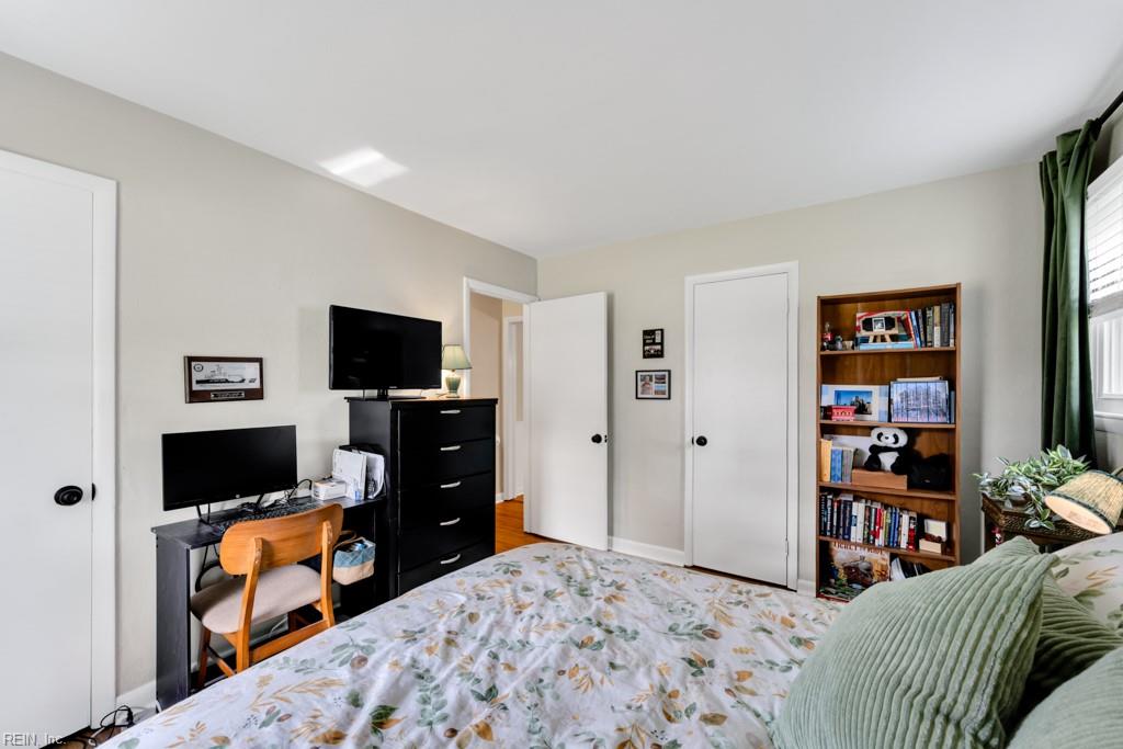 1710 Kingsway Rd Property Photo 21