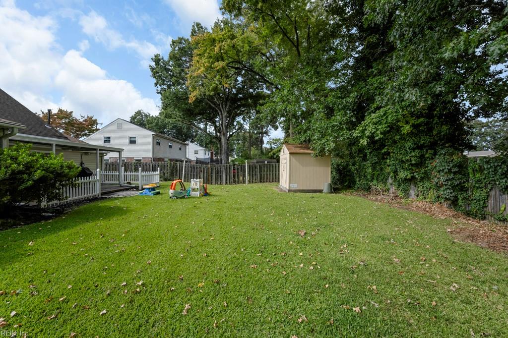1710 Kingsway Rd Property Photo 34