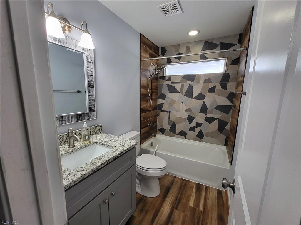 1030 Basie Cres Property Photo 4
