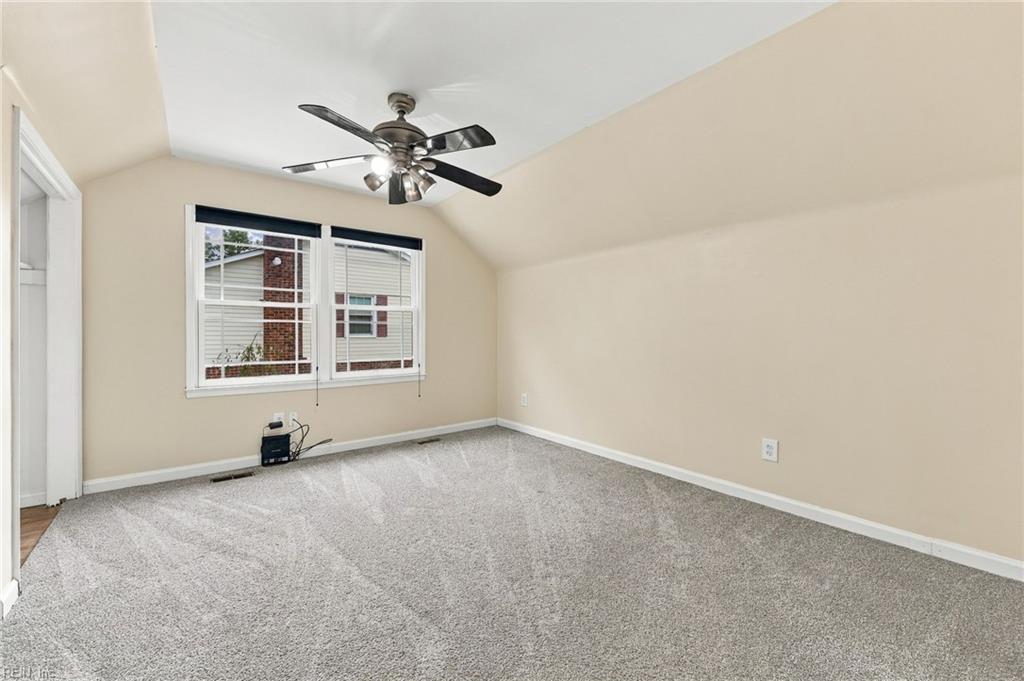 1060 Windjammer Dr Property Photo 24