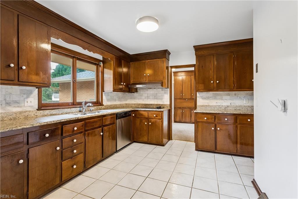70 James Landing Rd Property Photo 16