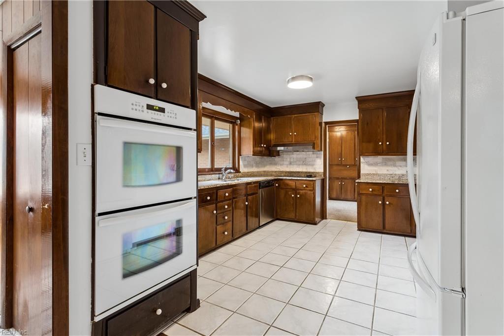70 James Landing Rd Property Photo 18