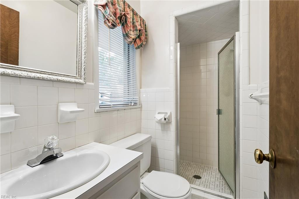 70 James Landing Rd Property Photo 24