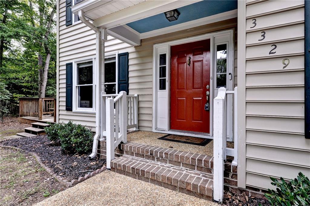 3329 Dartmoor Ct Property Photo 2