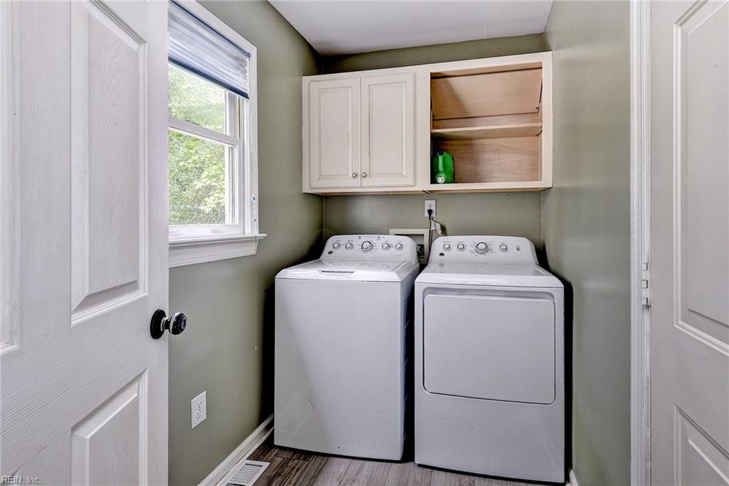 3329 Dartmoor Ct Property Photo 16