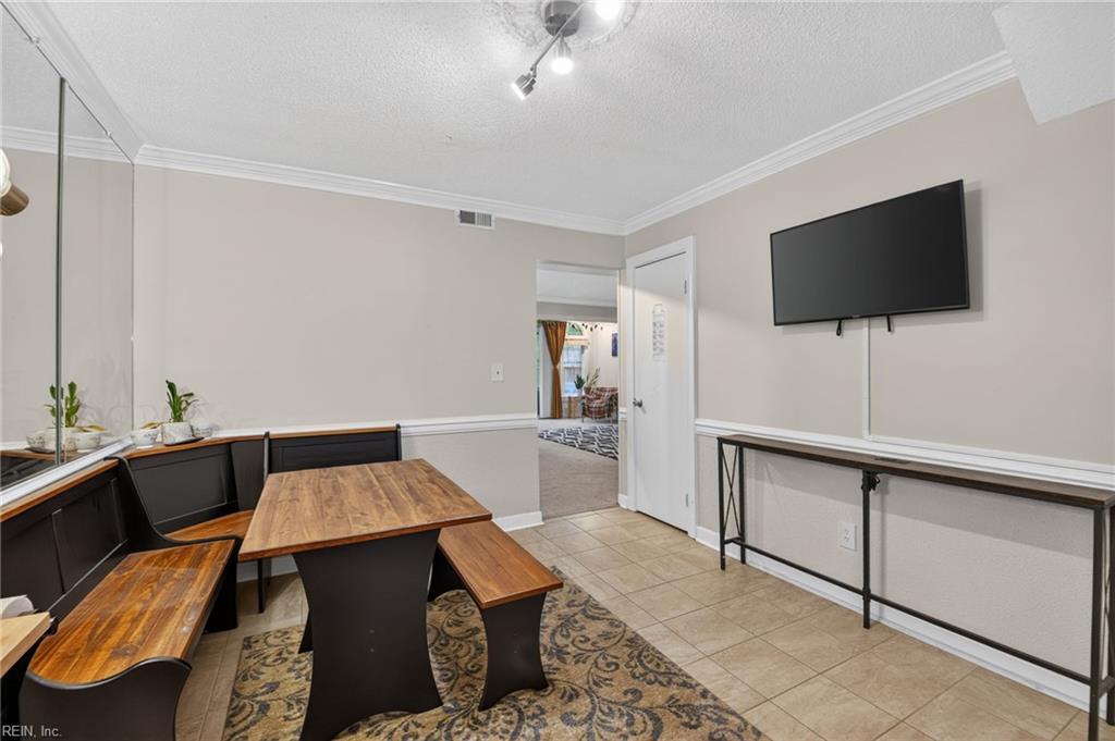 4251 Maplehurst Rd Property Photo 7