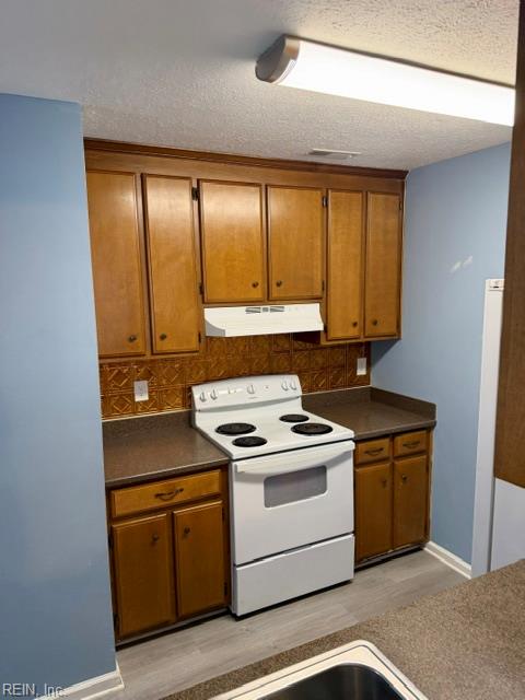 119 Parkway Dr Property Photo 5