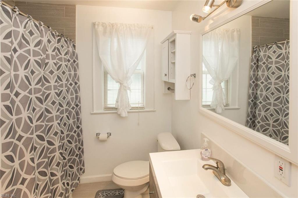 404 26th St Property Photo 8
