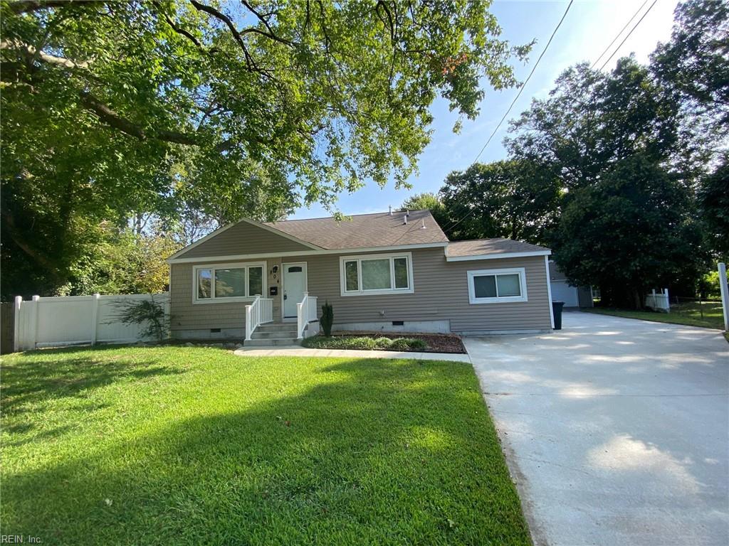 804 Romney Ln Property Photo 1