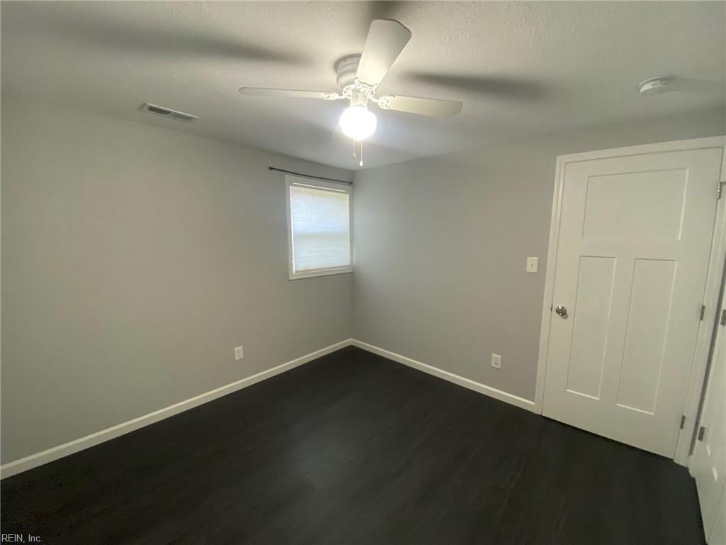 804 Romney Ln Property Photo 13
