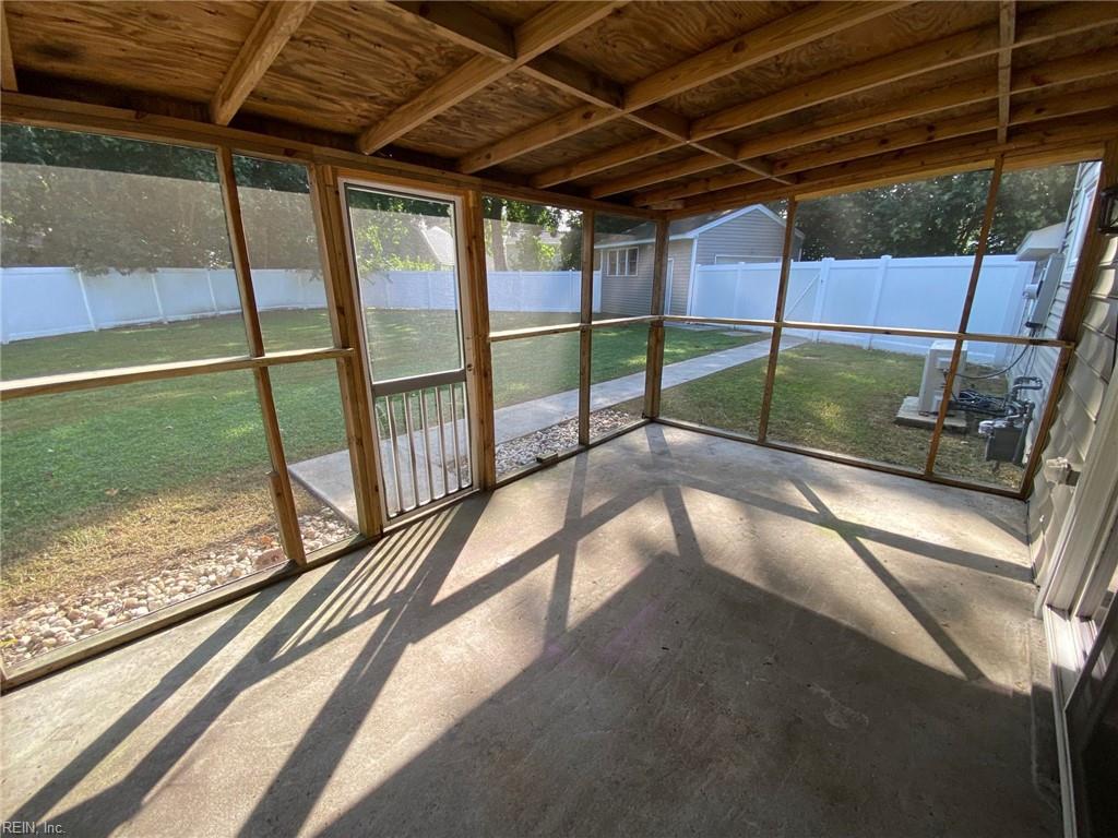 804 Romney Ln Property Photo 19