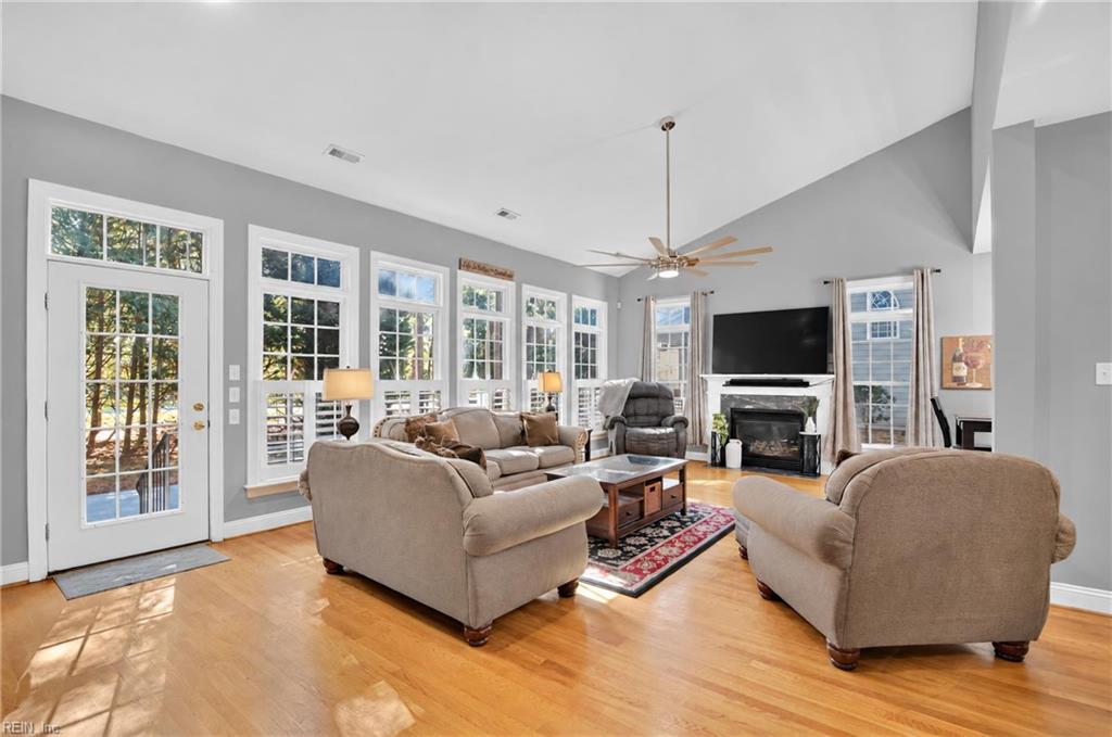 11331 Winding River Rd Property Photo 8