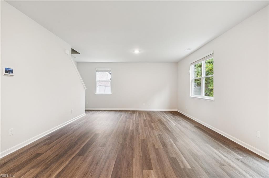 2203 Brians Ln Property Photo 6