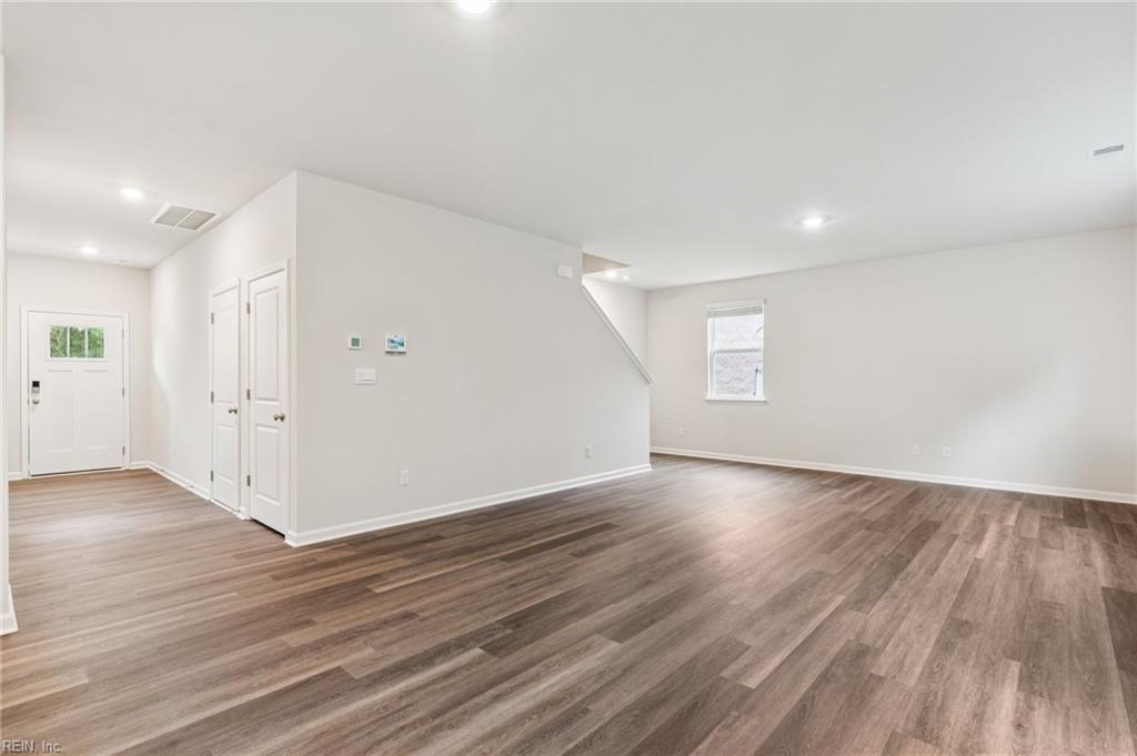 2203 Brians Ln Property Photo 7