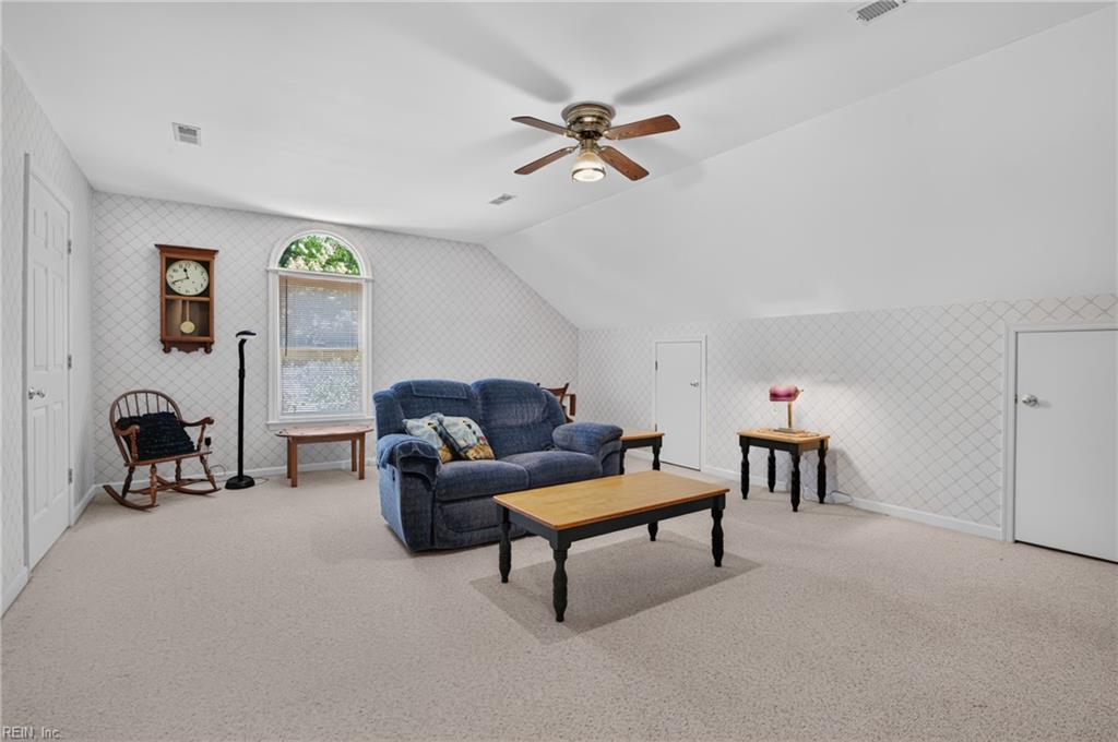 1636 Angus Rd Property Photo 29