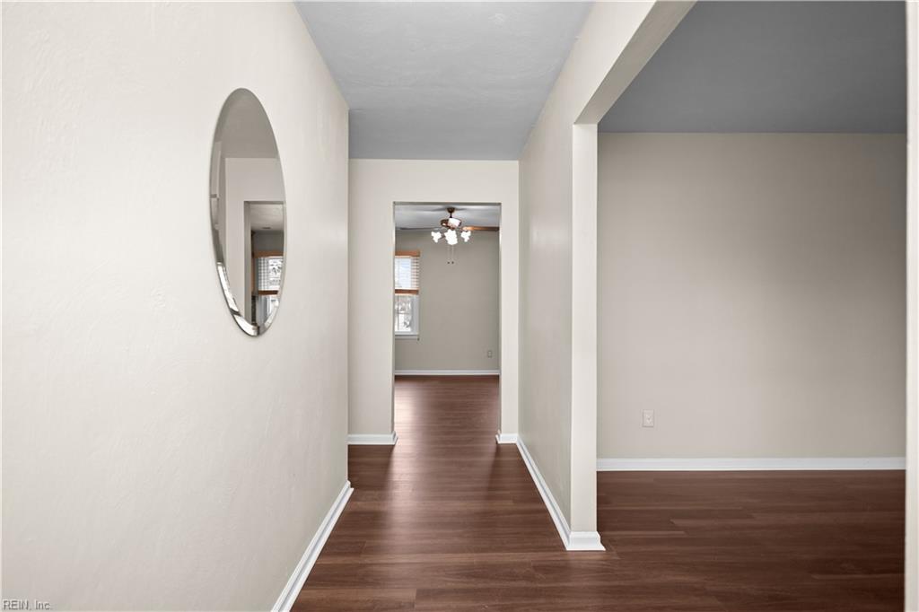 821 Gene Cres Property Photo 5