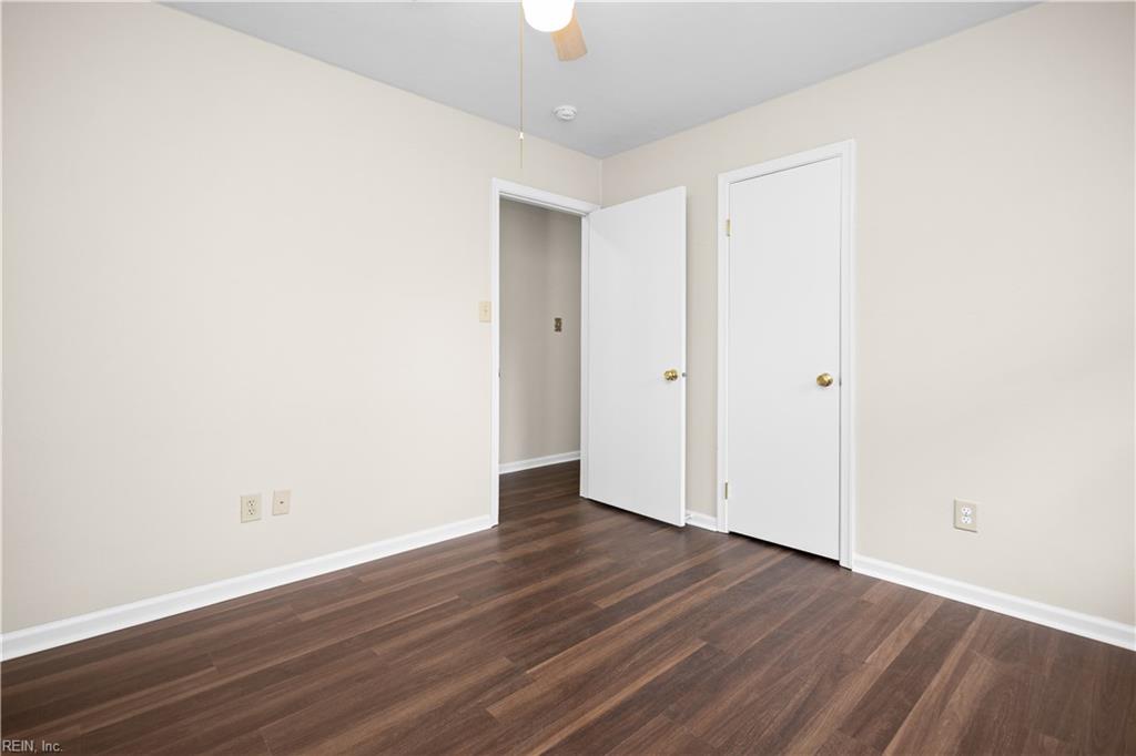 821 Gene Cres Property Photo 11