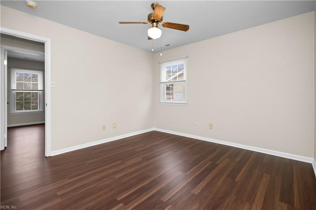 821 Gene Cres Property Photo 18