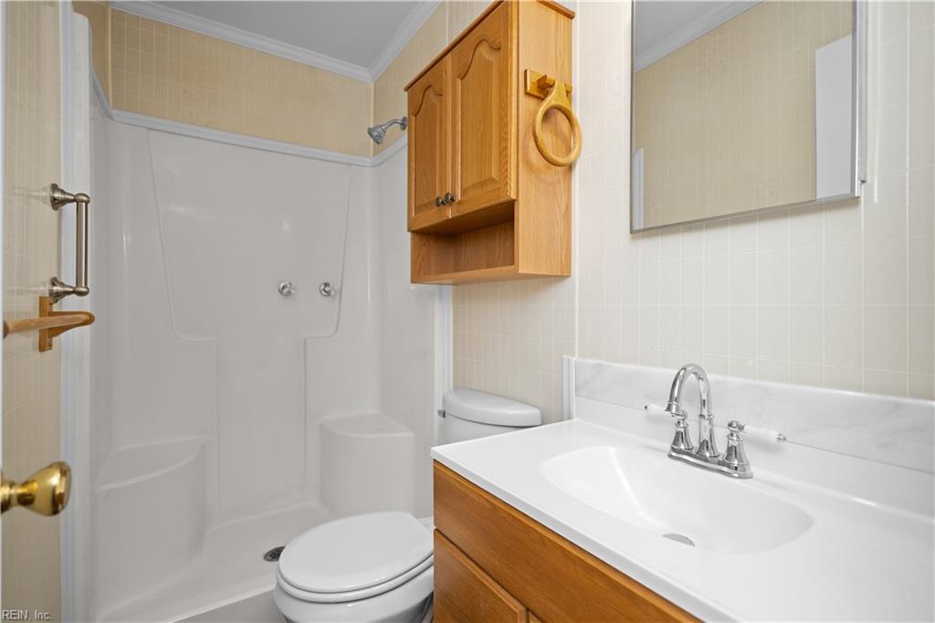821 Gene Cres Property Photo 19