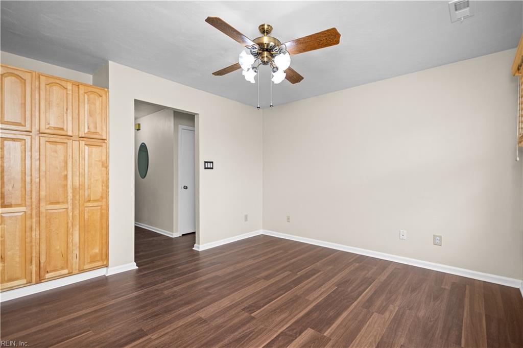 821 Gene Cres Property Photo 24
