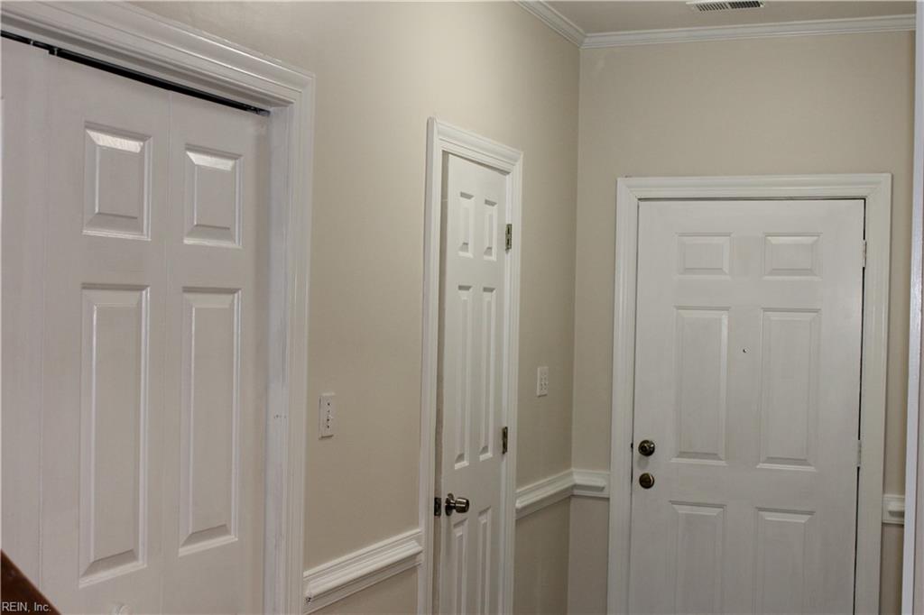 4435 Rivermill Ct Property Photo 4