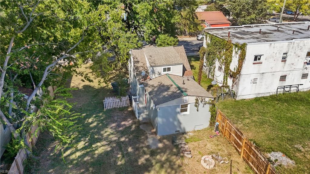 656 43rd St Property Photo 25