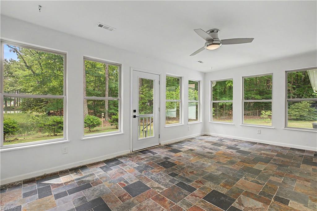 764 Lovers Ln Property Photo 11
