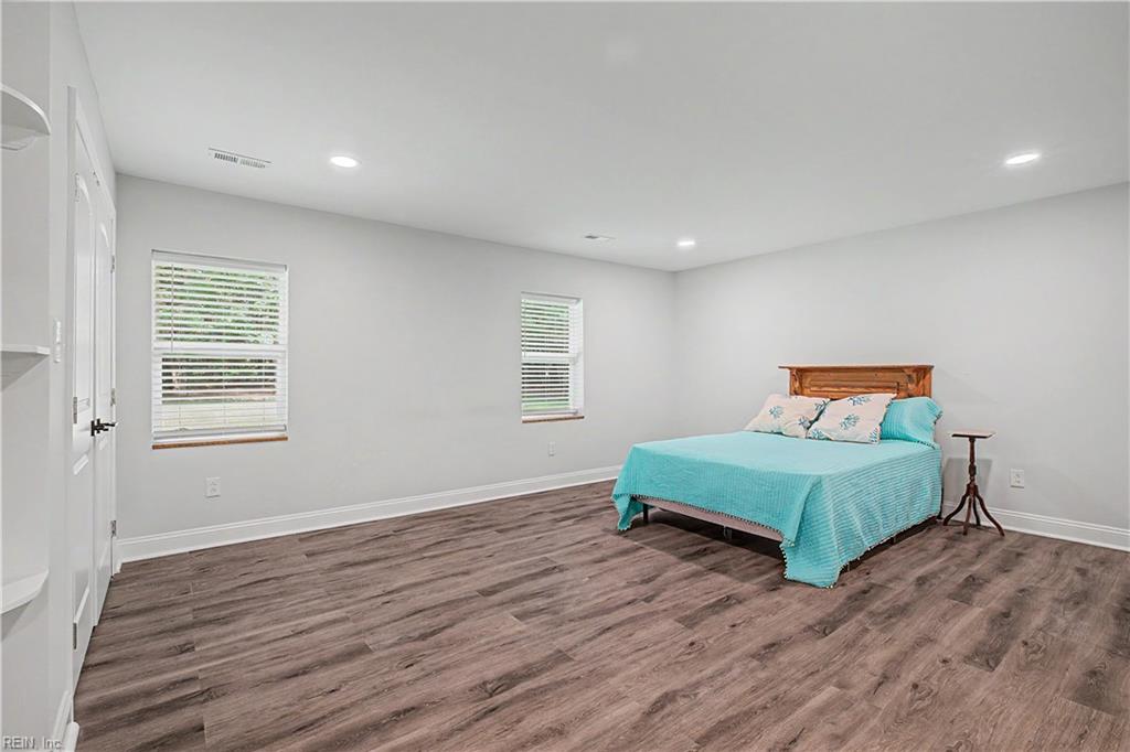 764 Lovers Ln Property Photo 12