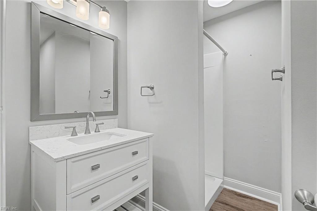 764 Lovers Ln Property Photo 15