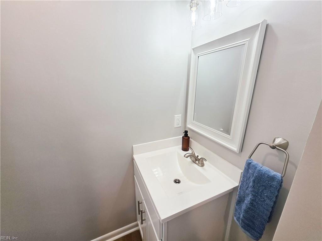 1006 Barnacle Ct Property Photo 7