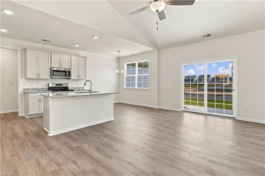 2207 Hampton Roads Pw Property Photo 11