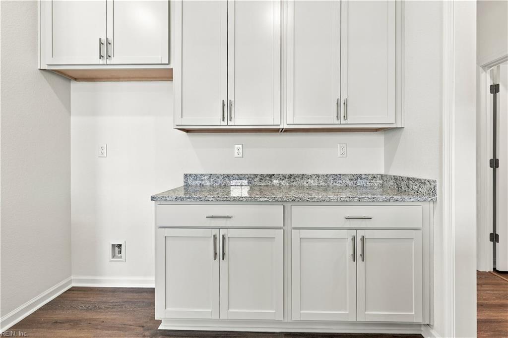 2207 Hampton Roads Pw Property Photo 14