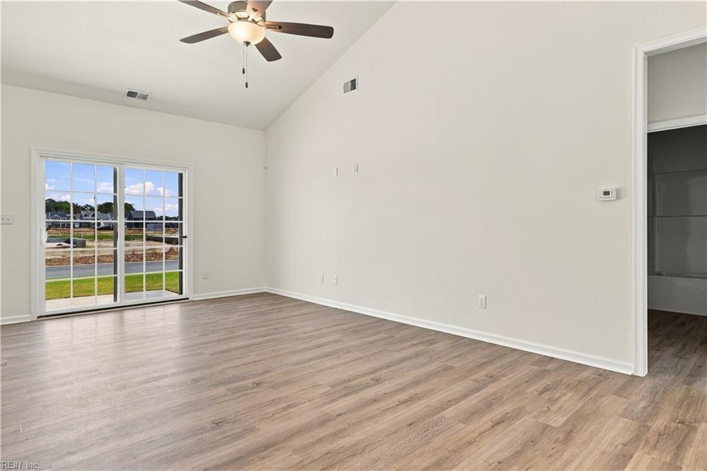 2207 Hampton Roads Pw Property Photo 19