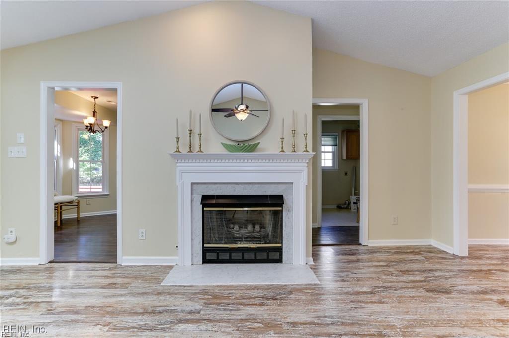 450 Supplejack Ct Property Photo 4