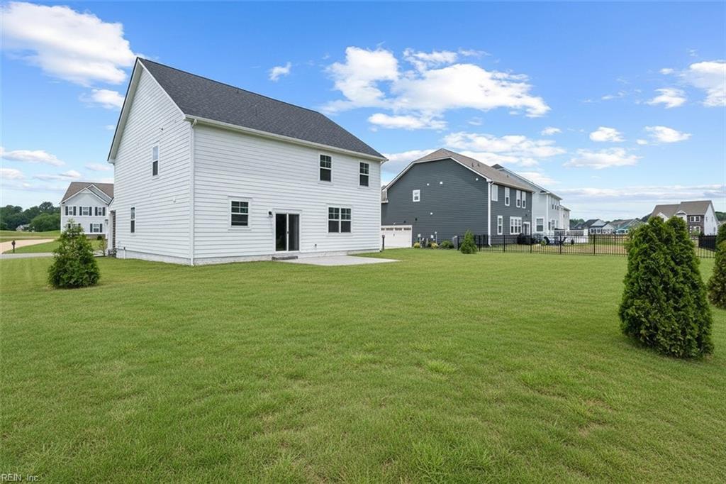212 Saint Andrews Property Photo 44