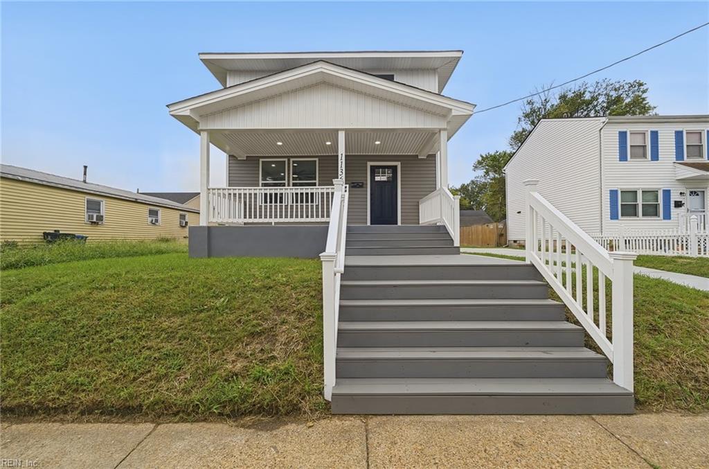 1136 35th St Property Photo 2
