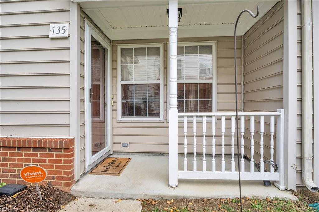 135 White Cedar Ln Property Photo 1