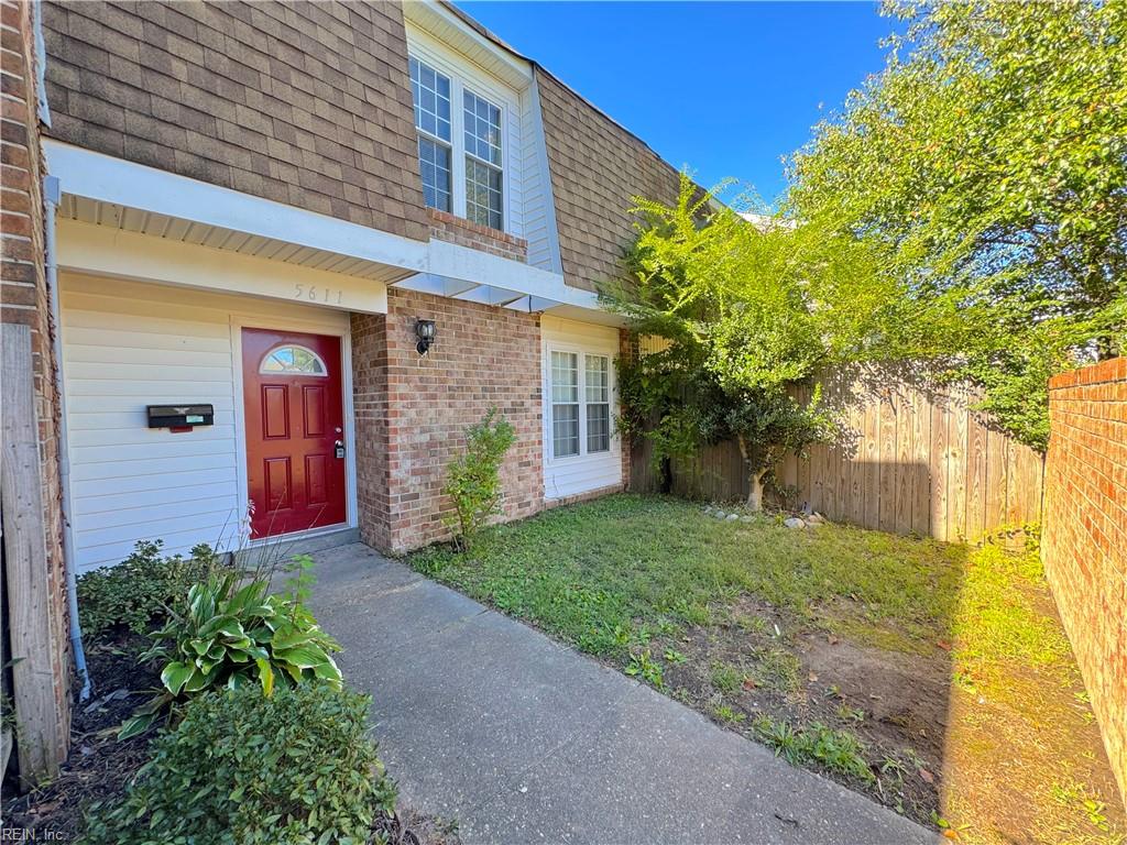 5611 Morningside Ct Property Photo 6